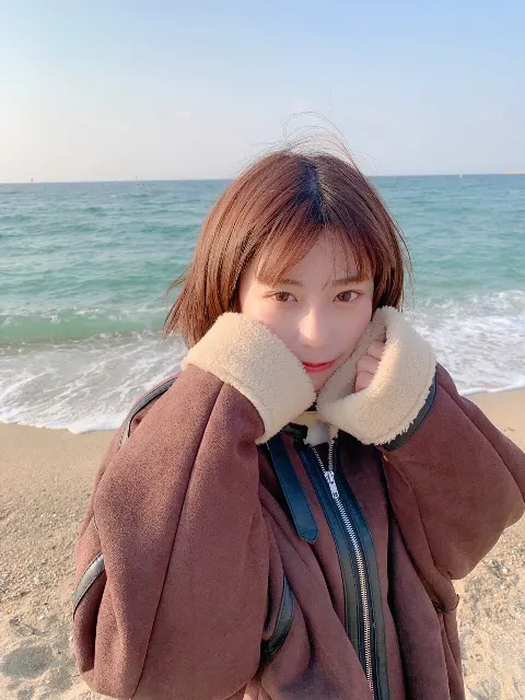 東村 芽依｜🐚（2020-01-08）｜2枚目