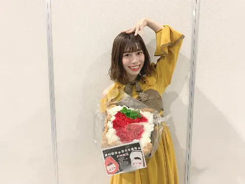 東村 芽依｜💐（2019-12-31）｜3枚目