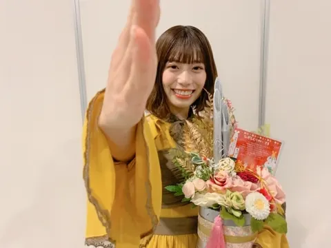東村 芽依｜💐（2019-12-31）｜6枚目