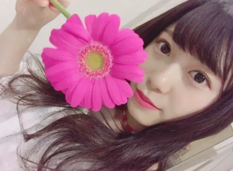 東村 芽依｜お花...177（2017-05-16）｜3枚目