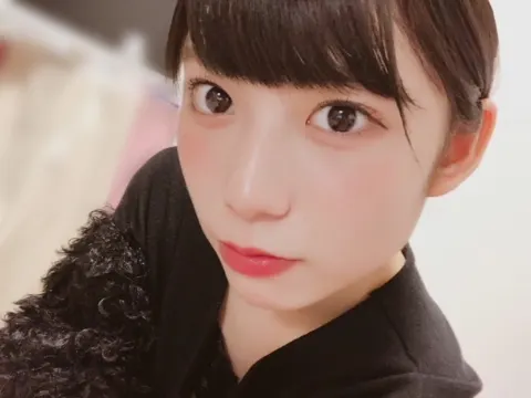 東村 芽依｜10月（2017-10-03）