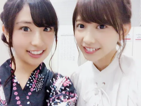 井口 眞緒｜みんなとの写真♡（2016-09-01）｜3枚目