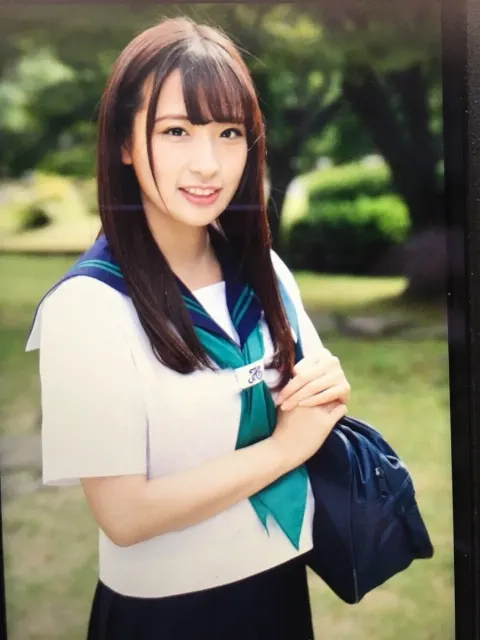 井口 眞緒｜週刊プレイボーイさん（2017-10-24）｜2枚目