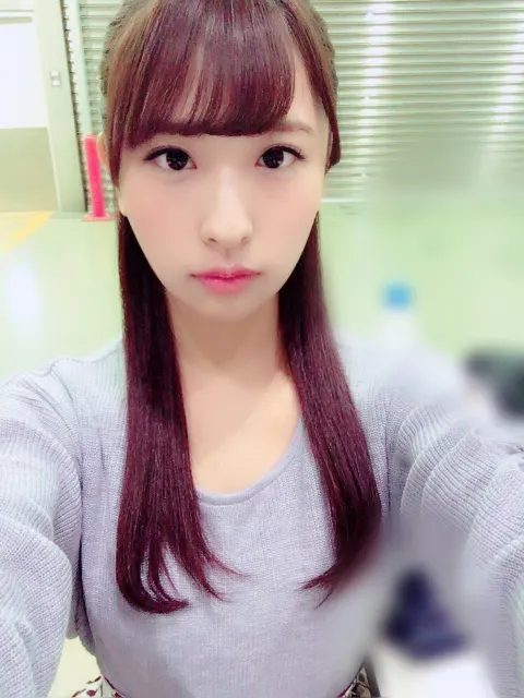 井口 眞緒｜服装〜（2018-03-18）｜3枚目