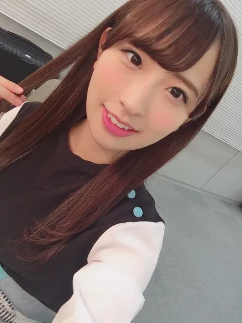 井口 眞緒｜髪の毛触る癖（2018-02-20）
