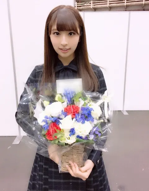 井口 眞緒｜遅くなってごめんね。（2018-04-21）｜3枚目