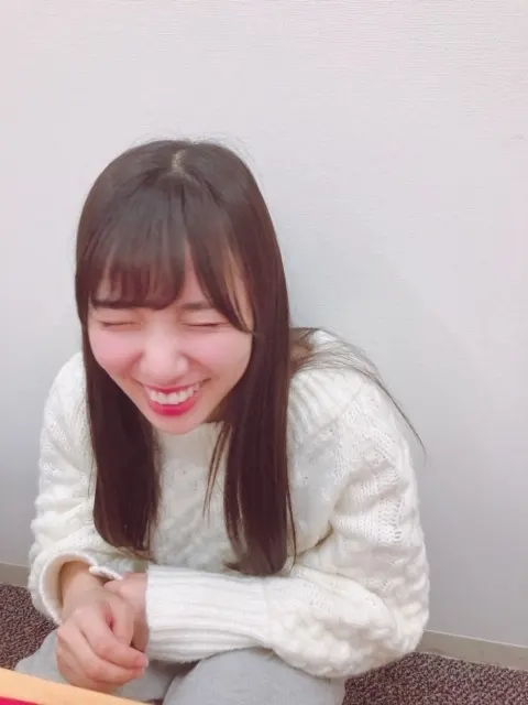 井口 眞緒｜『スナック眞緒』in_SHOWROOM店〈10月29日編〉（2018-11-02）｜2枚目