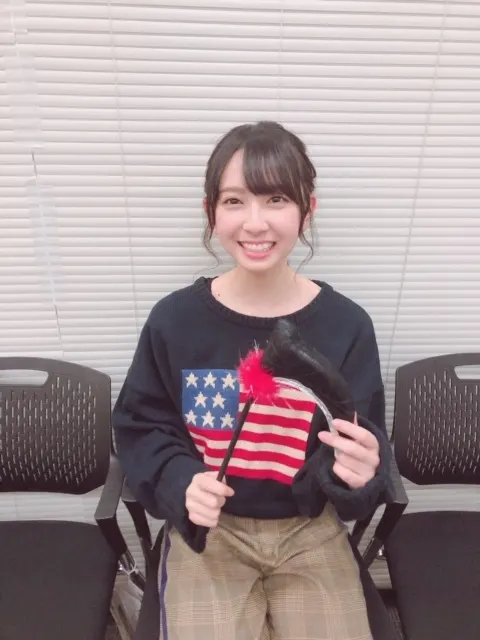井口 眞緒｜『スナック眞緒』SHOWROOM店〈10月31日〉（2018-11-02）｜3枚目