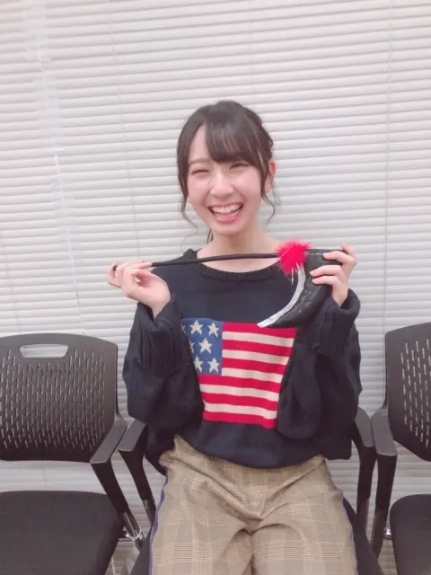 井口 眞緒｜『スナック眞緒』SHOWROOM店〈10月31日〉（2018-11-02）｜4枚目
