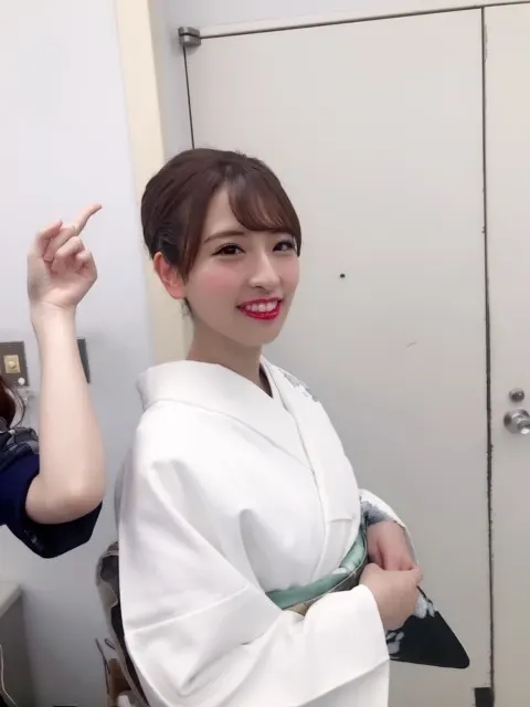 井口 眞緒｜乾杯ー！（2018-10-11）｜2枚目