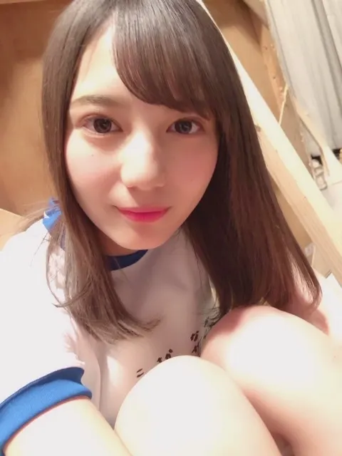 井口 眞緒｜奇跡の美少女小坂菜緒（2019-02-02）｜10枚目