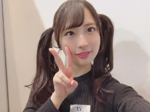 井口 眞緒｜ツインテール（2019-04-13）｜2枚目