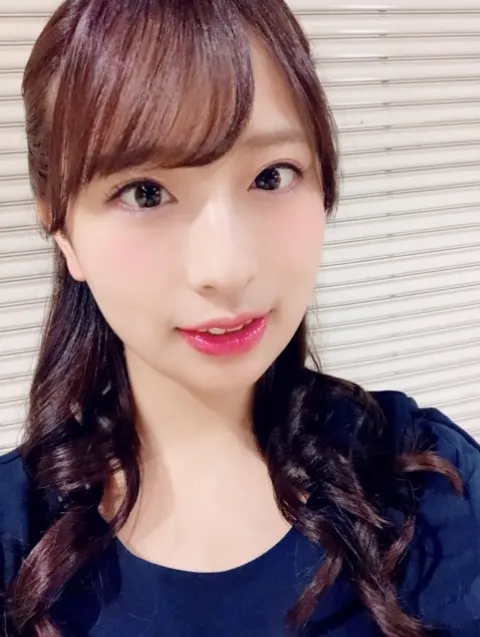 井口 眞緒｜握手会（2019-06-13）｜2枚目