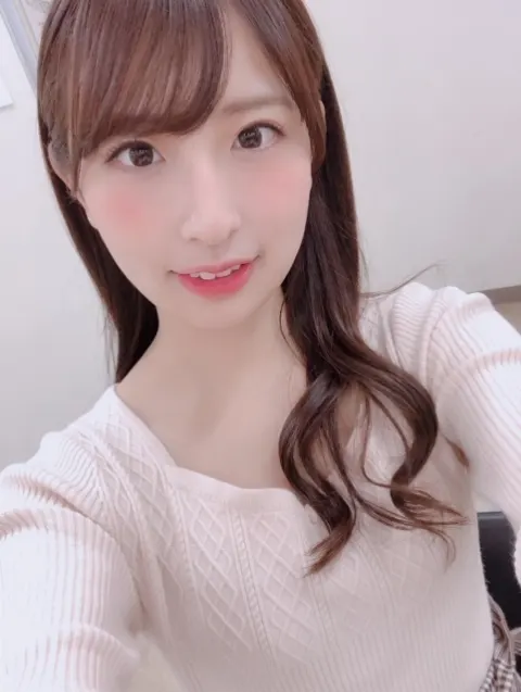 井口 眞緒｜握手会（2019-06-13）｜5枚目