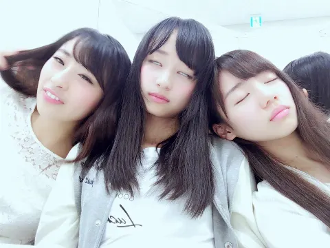 影山 優佳｜うわぁぁぁながいぃぃぃぃ（2016-11-01）｜2枚目