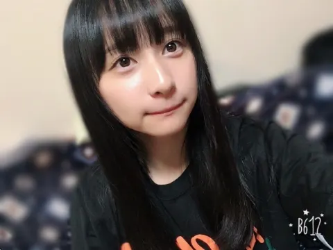 影山 優佳｜2こめだよーん、1こめもみてねーん。165。（2017-01-21）｜2枚目