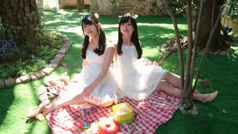 影山 優佳｜くれなゐ。254。（2017-04-18）｜2枚目