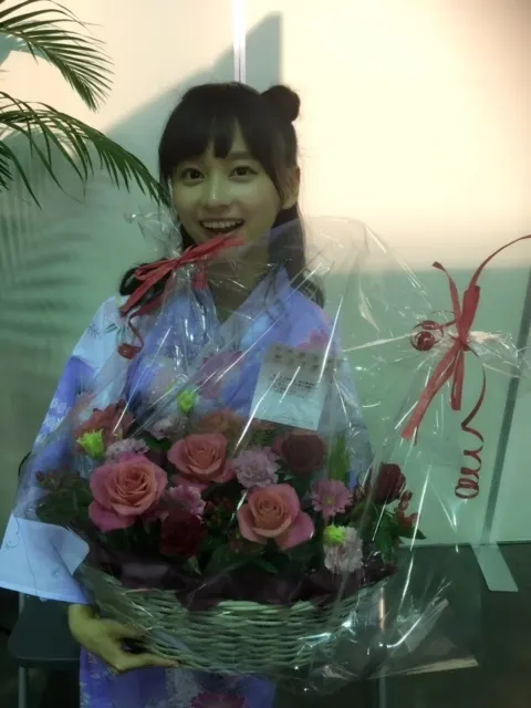 影山 優佳｜にじゅうまる。373。（2017-08-14）｜3枚目