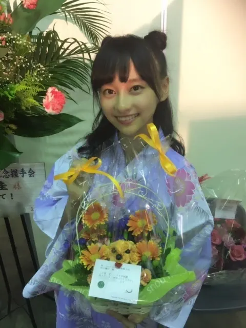 影山 優佳｜にじゅうまる。373。（2017-08-14）｜5枚目