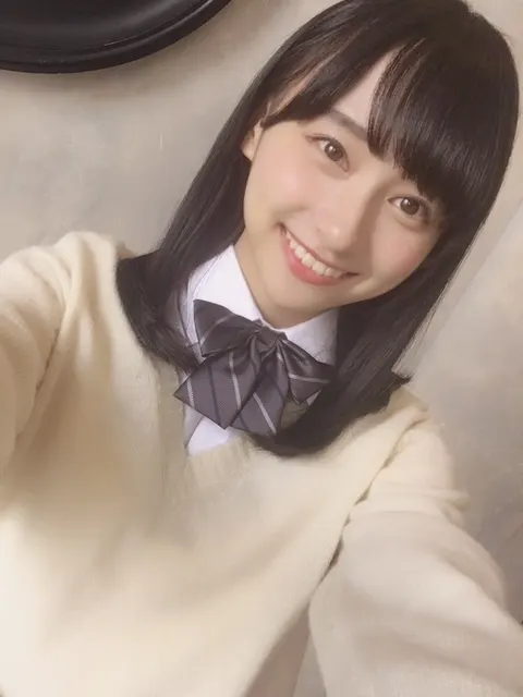 影山 優佳｜ついばむ。429。（2017-10-25）｜2枚目