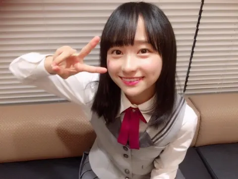 影山 優佳｜あけおめ！。477。（2018-01-01）｜2枚目