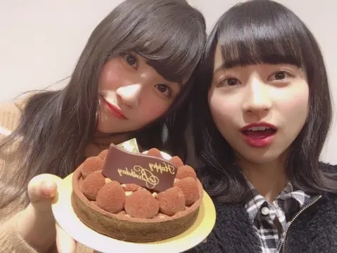 影山 優佳｜おめおめ。470。（2017-12-28）｜2枚目