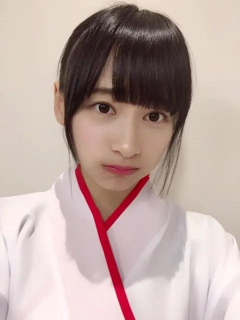 影山 優佳｜おぱな。484。（2018-01-10）｜4枚目