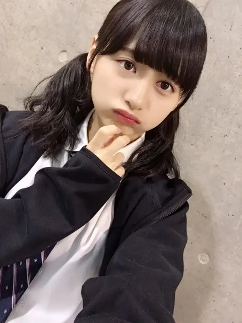 影山 優佳｜しゅんぶぅぅぅん。549。（2018-03-22）｜2枚目