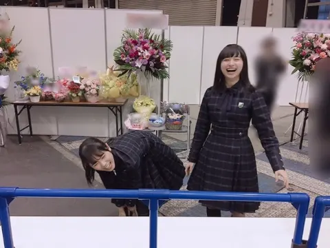 影山 優佳｜にぶち。555。（2018-03-30）｜3枚目