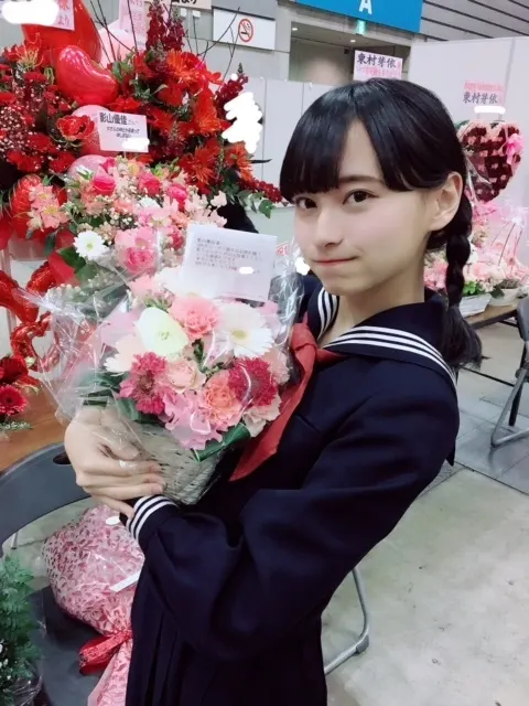 影山 優佳｜しゅしゅしゅ。540。（2018-03-16）｜3枚目