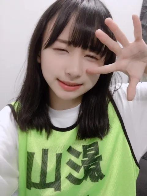 影山 優佳｜かちかち。553。（2018-03-28）｜4枚目