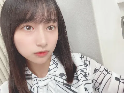 影山 優佳｜るゔぁん（2021-01-04）｜3枚目
