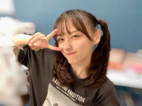 影山 優佳｜あかいとりのむすめのともだち（2021-10-17）｜2枚目