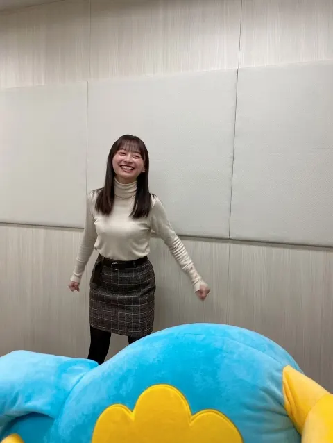 影山 優佳｜てんしおめ！みんなおめ！（2022-02-02）｜2枚目