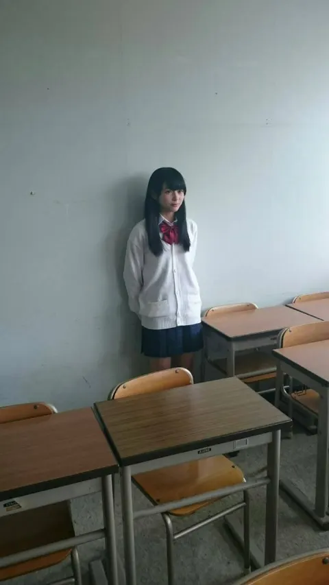 柿崎 芽実｜制服（2016-09-09）