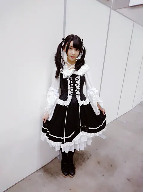 柿崎 芽実｜Gothic ＆ Lolita（2017-01-16）