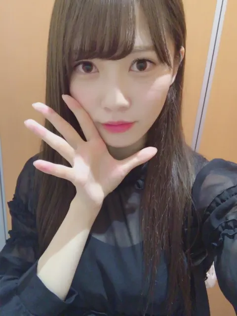 加藤 史帆｜本日15時から(・ω・)！！（2017-06-22）