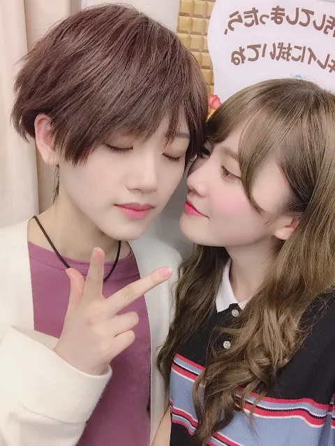 加藤 史帆｜会いに来てください！(・ω・)（2018-05-18）｜2枚目