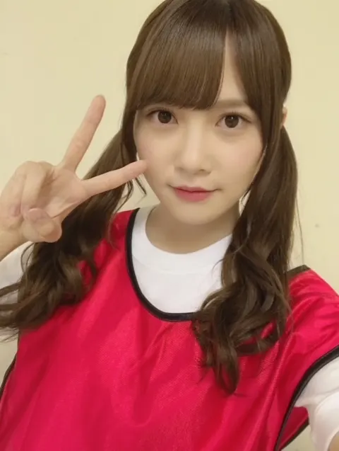 加藤 史帆｜これは必ずゲットすべし(・ω・)👊🏻💗💛💚（2018-11-09）