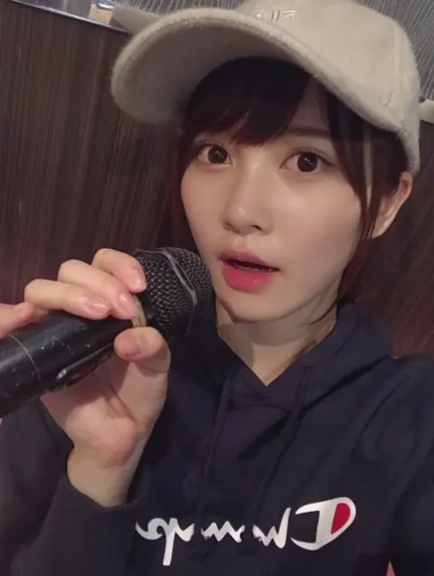 加藤 史帆｜明日からは本気のカレー祭りだじゃ(・ω・)🍛（2018-11-13）｜3枚目