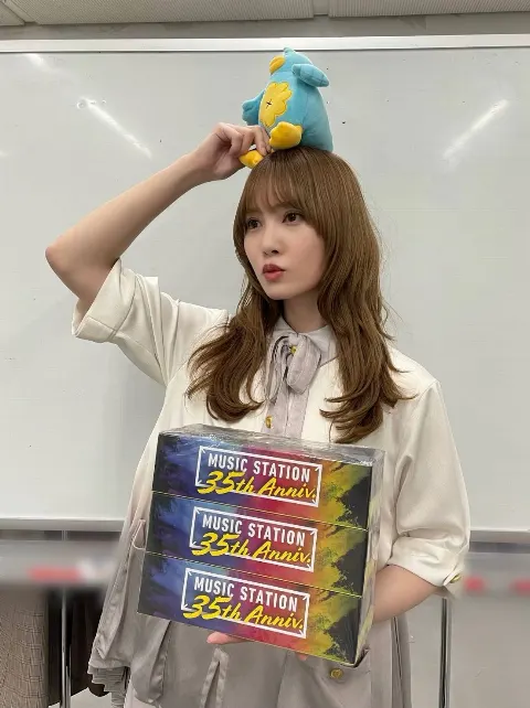 加藤 史帆｜CanCam40周年(・ω・)（2021-11-15）