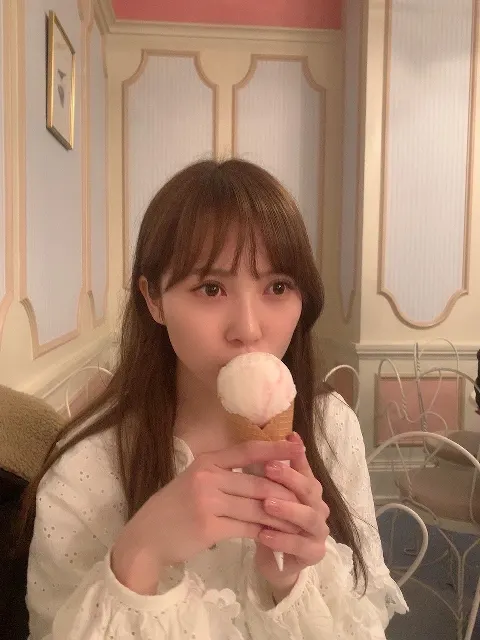 加藤 史帆｜お知らせあります(・ω・)👑（2020-02-14）｜4枚目