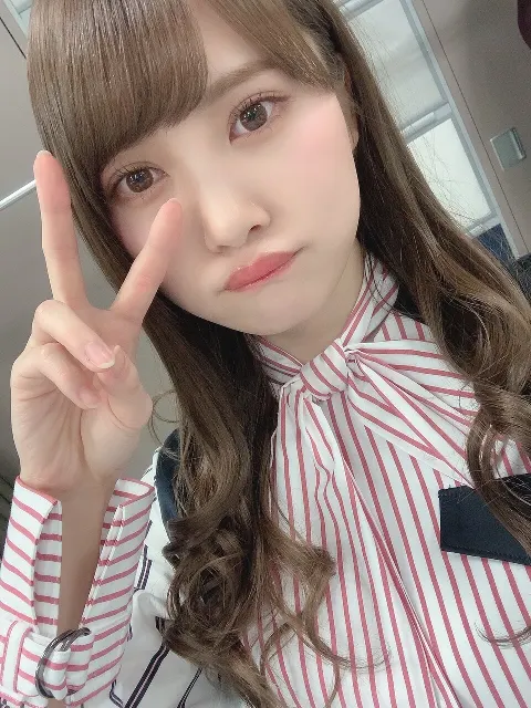 加藤 史帆｜ブルー大好き加藤史帆です(・ω・)💙（2020-04-02）｜4枚目