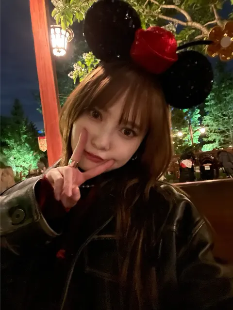 加藤 史帆｜🌺今夜は写真集発売記念SHOWROOM🌺（2023-04-27）｜3枚目