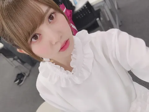 加藤 史帆｜眠たいです(・ω・)（2018-04-21）｜3枚目