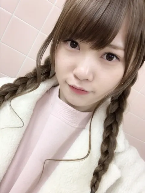 加藤 史帆｜みつあみ(・ω・)（2017-01-29）