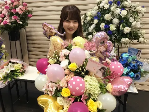 加藤 史帆｜バラに囲まれてみたい(・ω・)（2018-06-27）｜2枚目