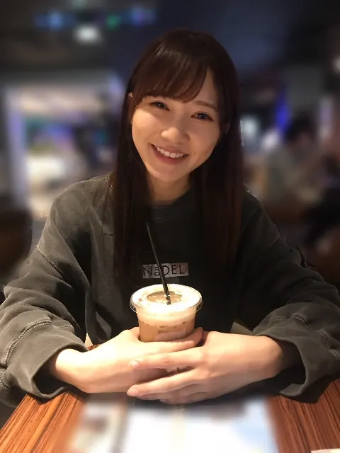 加藤 史帆｜ほくろ(・ω・)（2018-09-23）