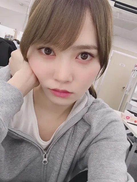 加藤 史帆｜真っ白だじゃ(・ω・)（2018-04-29）｜2枚目