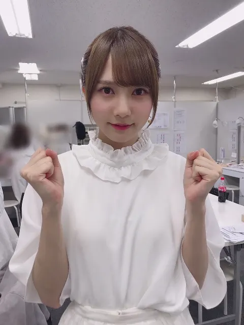 加藤 史帆｜真っ白だじゃ(・ω・)（2018-04-29）